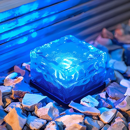 Blue ice cube-shaped LED Smart Solar Outdoor Lights