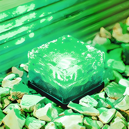 Green ice cube-shaped LED Smart Solar Outdoor Lights